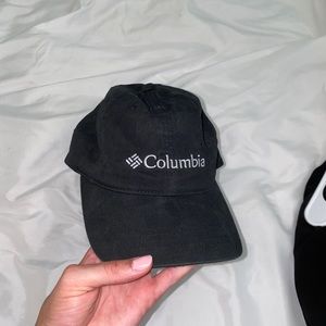Black Columbia hat